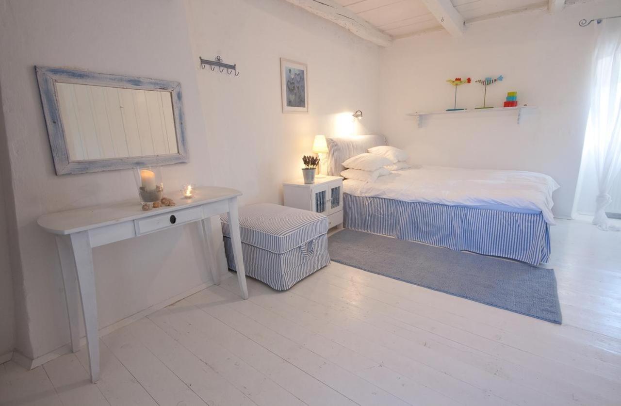 Maja Stone House *